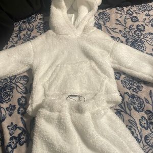 Warm fuzzy 2 piece set toddler 3T